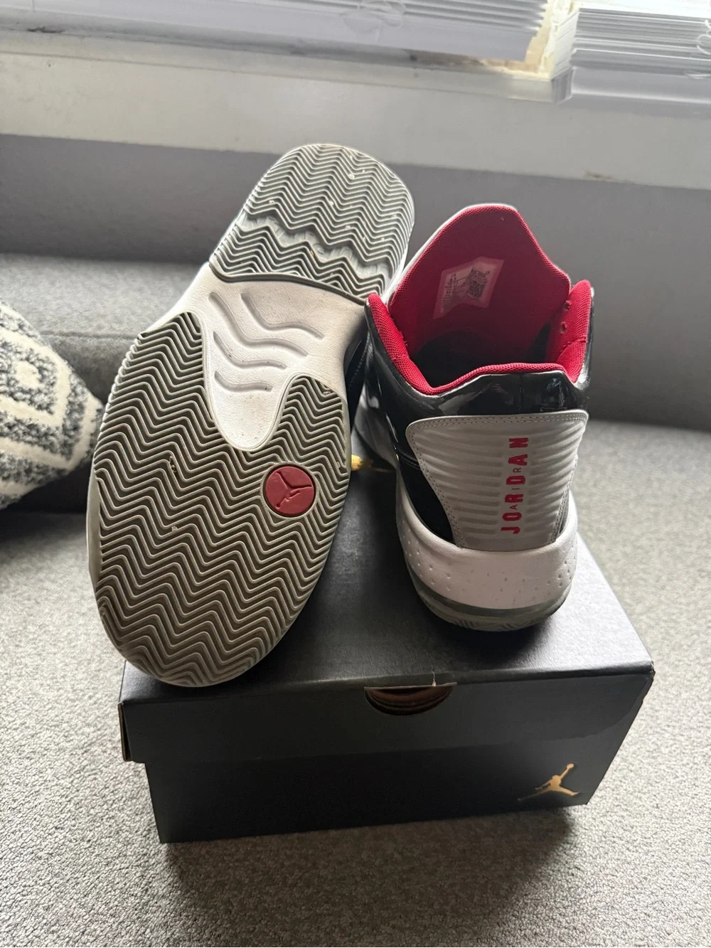 Jordan max aura 2